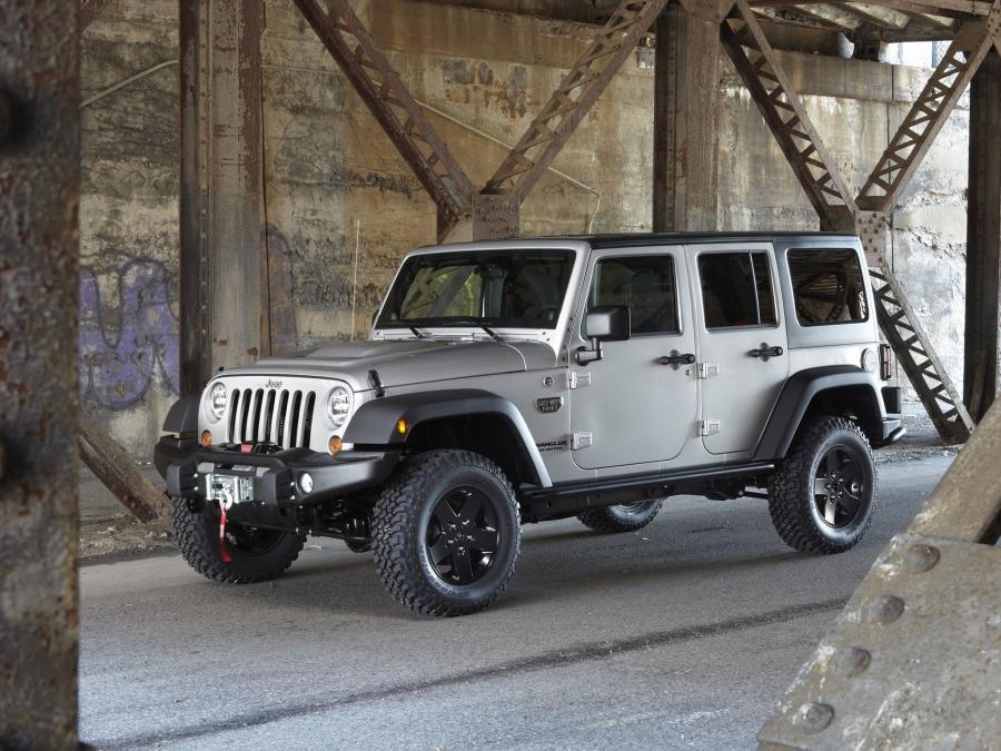  Jeep Wrangler Call of Duty MW3 Special Edition 2011 года  (фото 22 из 33)